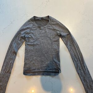 Lululemon swiftly tech top. Gray size 0